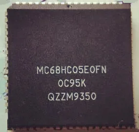 

MC68HC05EOFN PLCC68 Integrated circuit chip good quality