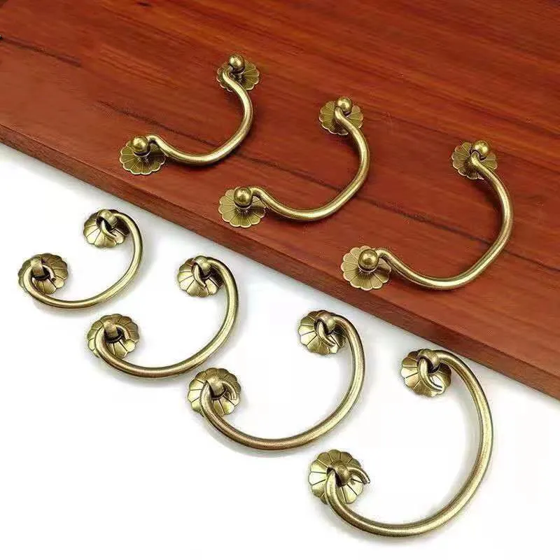 

5cm/10cm Classical Brass Handle Retro Smiley Pattern Drawer Medicine Cabinet Desk Cabinet Door Knob Funiture Handles