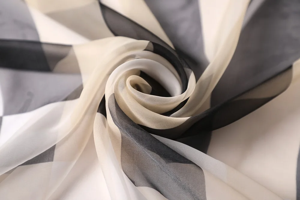 10453003707_420582418