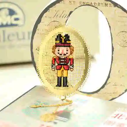 MM Girls Craft Stich Cross Stitch Bookmark Christmas Plastic Fabric Needlework Embroidery Crafts Counted Cross-Stitching Kit - Цвет: B