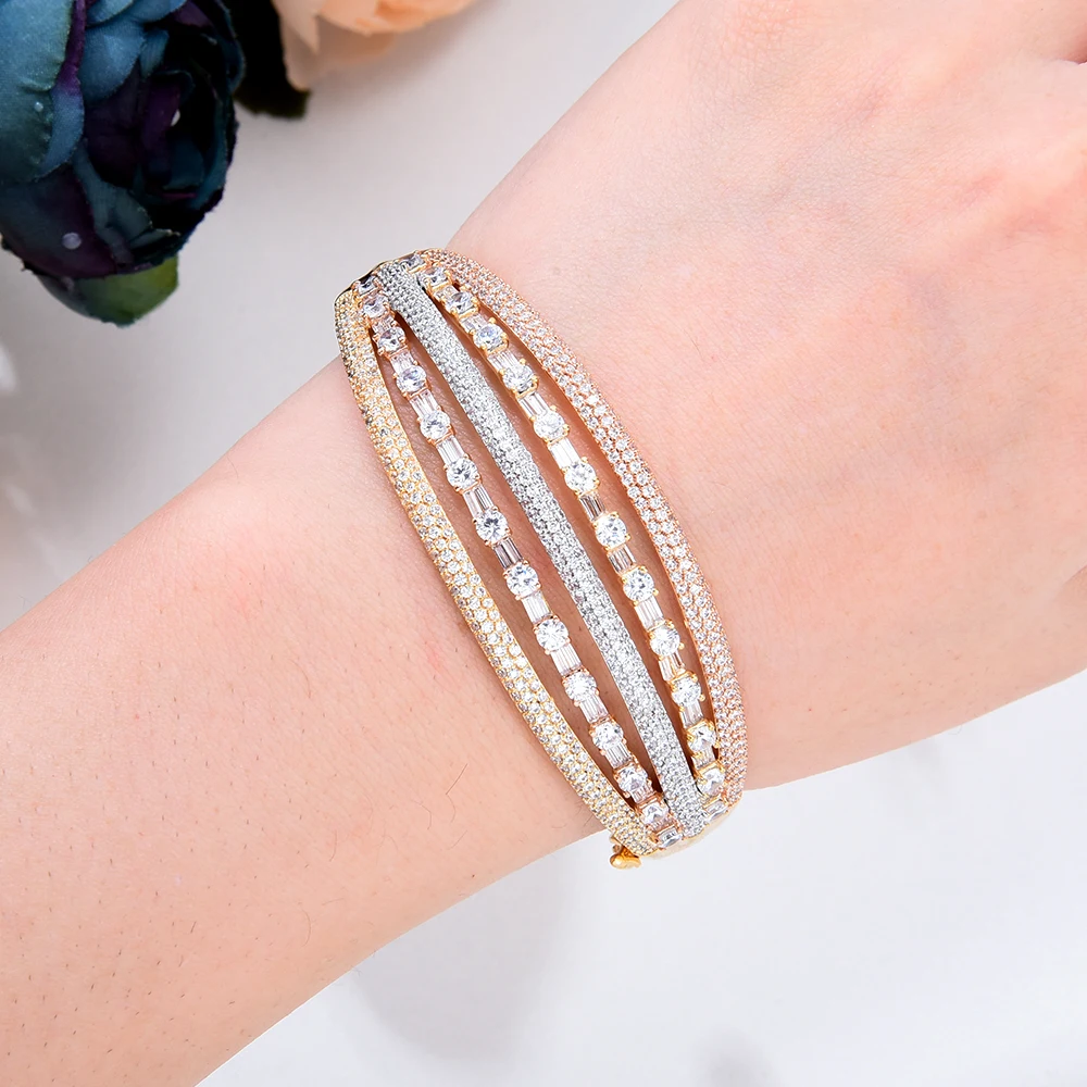 

Siscathy Korea Fashion Wide Cuff Bracelet Luxury Open Bangle Hoop On Hand Jewelry For Women Female Exquisite Accessories Jewelry