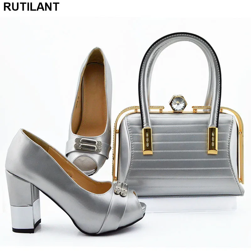 Nieuwe Fashion Party Afrikaanse Bijpassende Schoenen en Tassen Versierd met Rhinestone Afrikaanse Bruiloft Italiaanse Schoen en Tas Sets Versieren Nieuwe Fashion Party Afrikaanse Bijpassende Schoenen en Tassen Versierd met Rhinestone Afrikaanse Bruiloft Italiaanse Schoen en Tas Sets Versieren