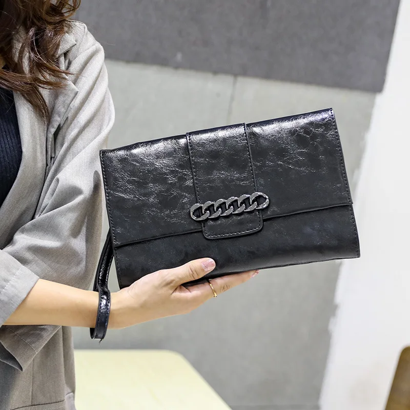 

Korean-style Autumn And Winter New Super Fire Red INS Oil Wax Bright Really Carrying Bag with Chain Shoulder Dinner Bag Women's