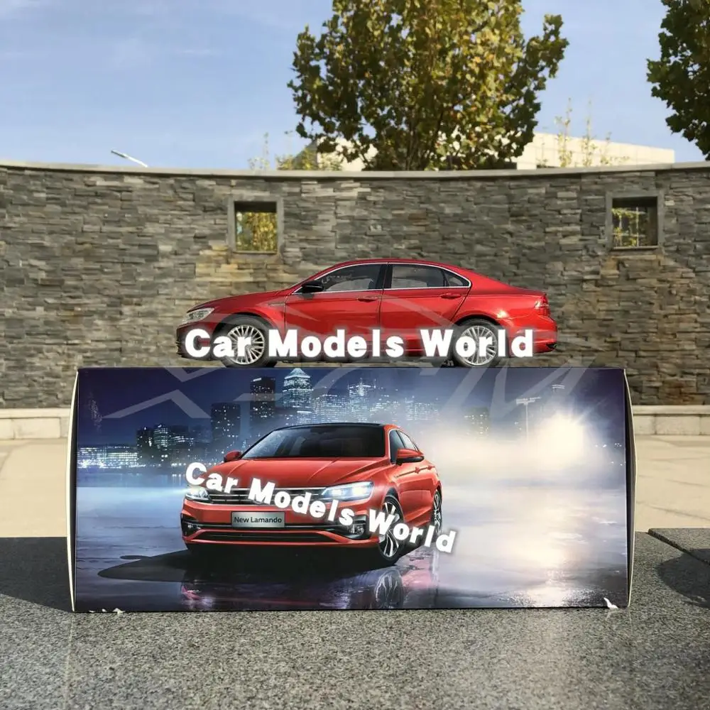 Литая модель автомобиля для нового Lamando(красный) 1:18+ маленький подарок