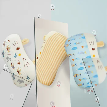 

Baby Pillow Cartoon Print Nursing Pillow Safe and Odorless Baby Neck Pillow Breathable Dehumidification Baby Bedding Infant
