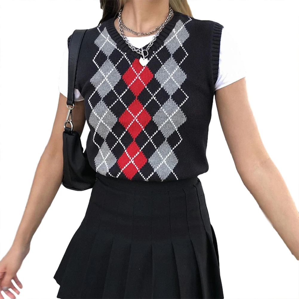 aesthetic vest outfits