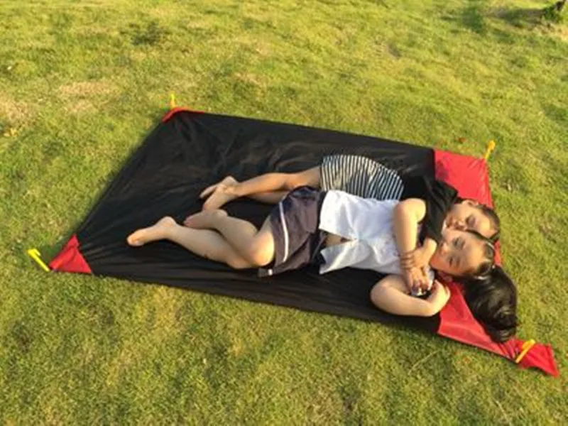 Ultra-thin Picnic mat Portable basket Kids game activity mat Mini beach blanket Nylon pocket pad Garden lawn cushion Soft fine