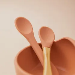 Cuillère d'alimentation à manche en bois Silicone pour bébé, cuillère d'entraînement, ustensiles de qualité alimentaire sans BPA, vaisselle pour enfants, cadeaux 