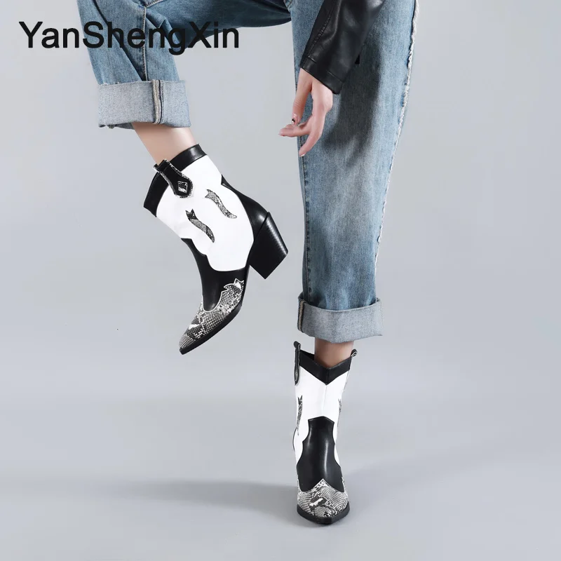 YANSHENGXIN/обувь; женские ботинки; ботинки до середины икры с острым носком и змеиным узором; модная женская обувь; цвет черный, белый; ботинки осень-зима; женские ботинки