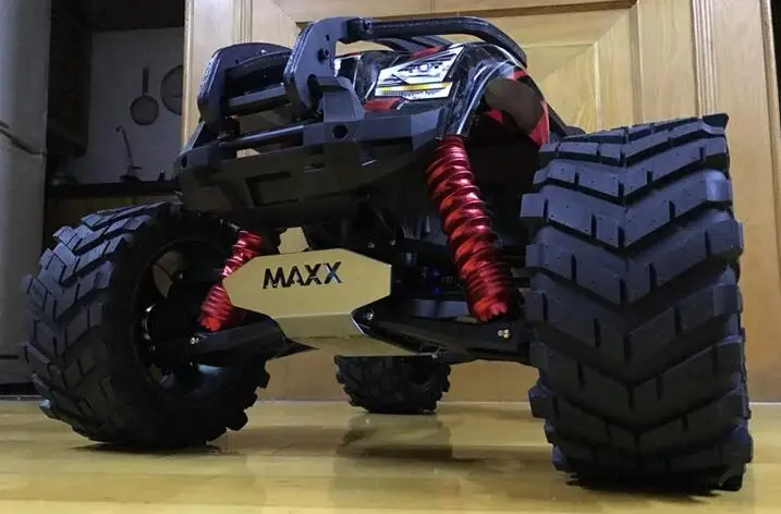 Колеса шины С колесными гайками красный(4 шт) для 1/5 Traxxas X Maxx 220 мм* 105 мм