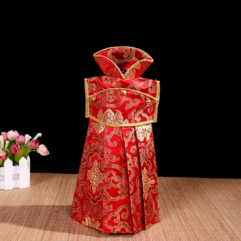 

Red wine bottle set home decoration Chinese style Chinese costume handicraft gift classical plate buckle cheongsam decoration