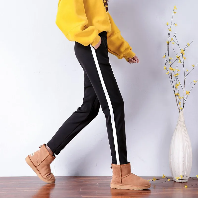 white striped Женские штаны модные зимние полосатые Лоскутные флисовые брюки повседневные теплые Плотные шаровары свободные уличные штаны P9170 - Цвет: white striped