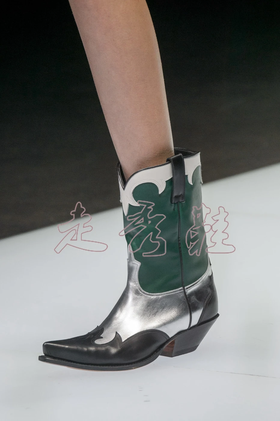 O1CN0123nu8UTt34K7MSq_!!2826007301