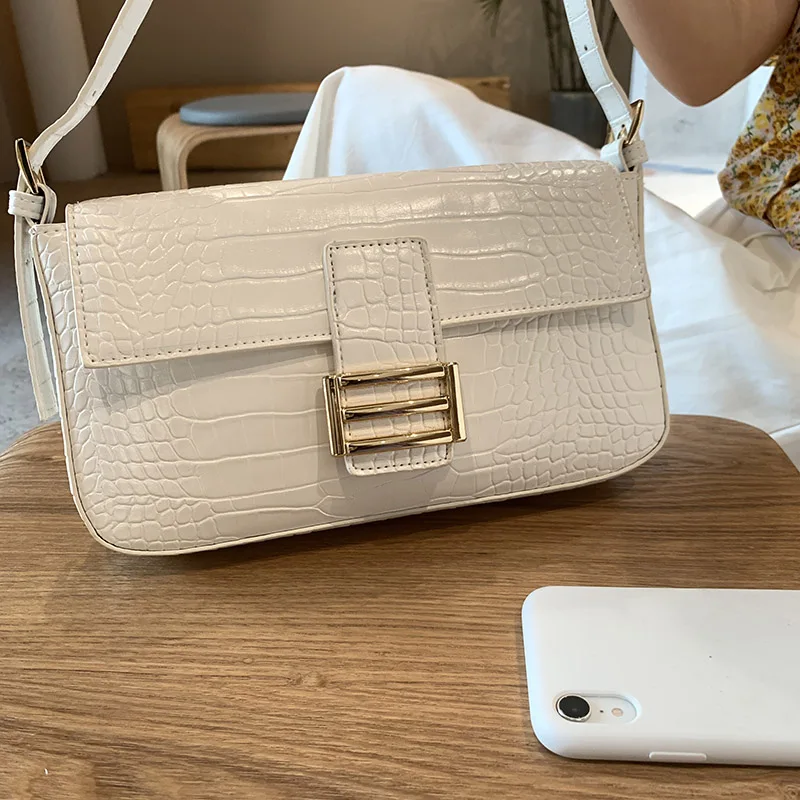 

2020 New Popular Bag Summer Retro Crocodile Pattern Shoulder Bag Underarm Baguette Luxury Bag Clutches Women Women Handbags