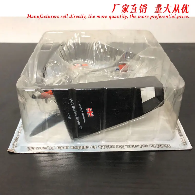 AMER 1/100 Scale UK 41. Модель военного самолета из литого металла Hawker Hunter T.7 игрушка для