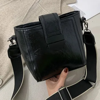 

Leather Bucket Shoulder Bag For Women Solid Color Messenger Bag Large Capacity Female Hasp Retro Handbag Brand Designer Purse