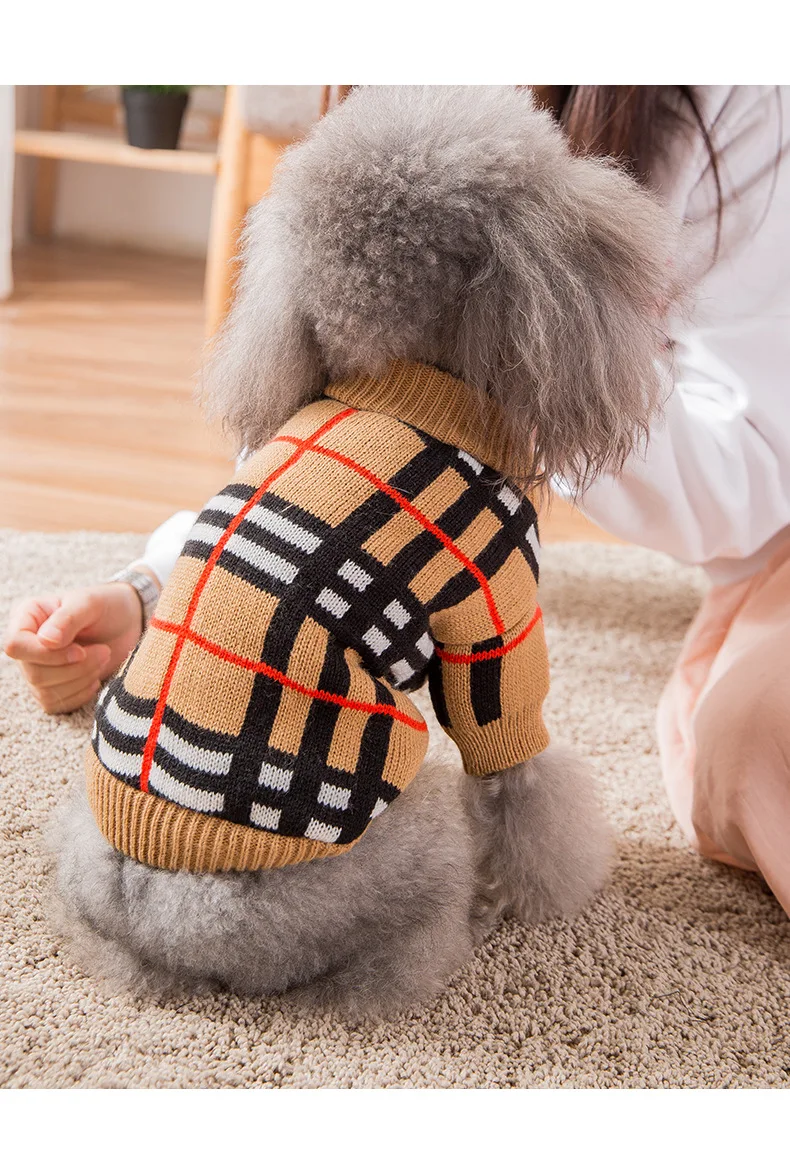 New Style Autumn And Winter Dog Sweater Geometry Plaid Pullover Knitted Thin Teddy Bichon Feet Pet Cat Clothes