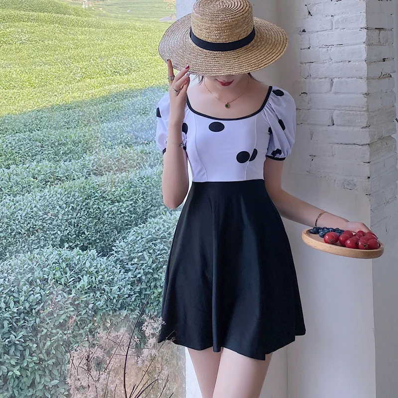 

2019 New Style Korean-style Women's Black And White Polkadot Half Sleeve Split Type Boxers Fashion Sexy Slimming Swimming Suit