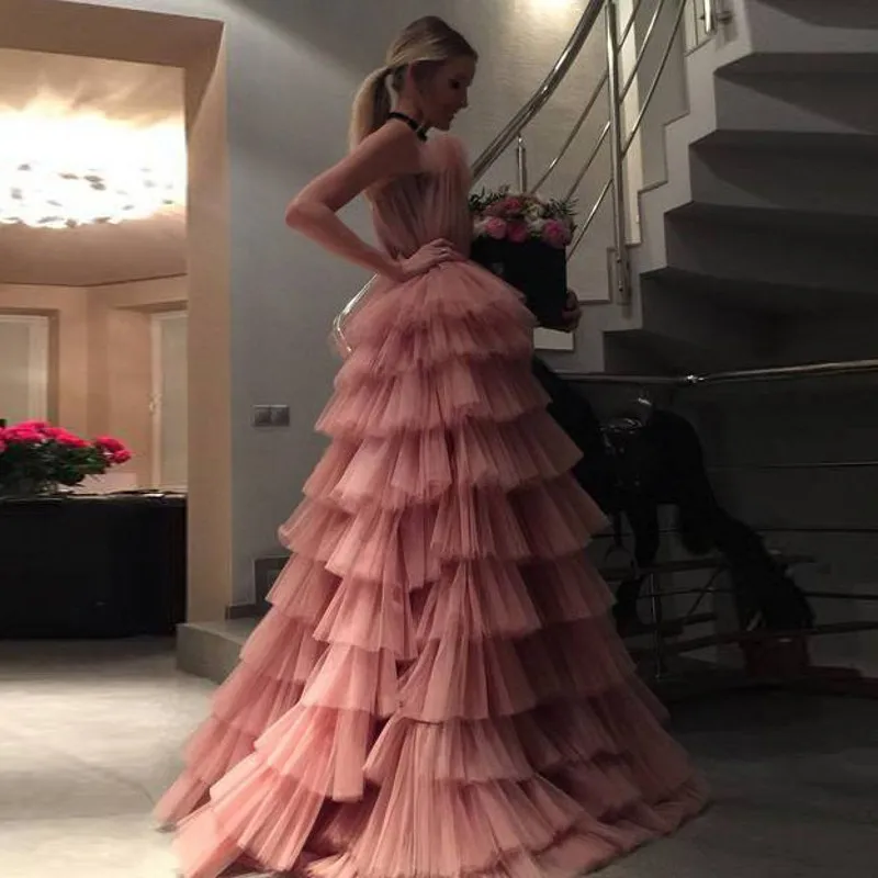 

Princess Tiered Prom Evening Dresses Modest Abito da sera Formal Gown A Line Mesh Strapless Abendkleider Vestido de festa