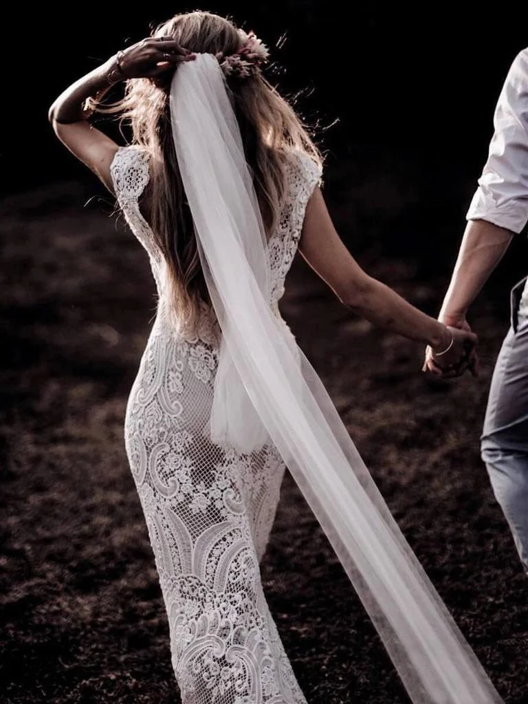 Wedding Dresses Deep V-Neck Backless Cap Sleeve Lace Sheath Boho Bohemian Bride Dress