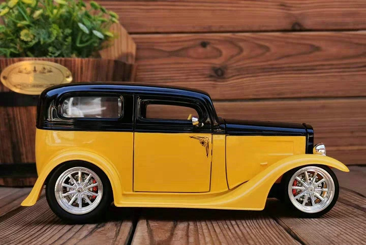 Тонкая 1:18 1931 винтажная модель автомобиля дверь может быть открыта из сплава Коллекционная модель