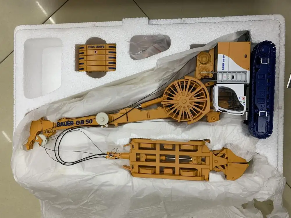 Bauer Greifersystem GB 50 с буровой установкой DHG V Bymo 1/50 Масштаб литье под давлением|rotary drilling
