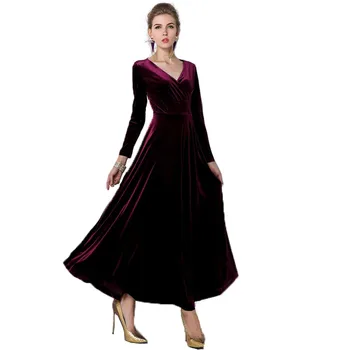 

Autumn and winter large size women's European and American long-sleeved V-neck long section large swing mopping gold velvet dres