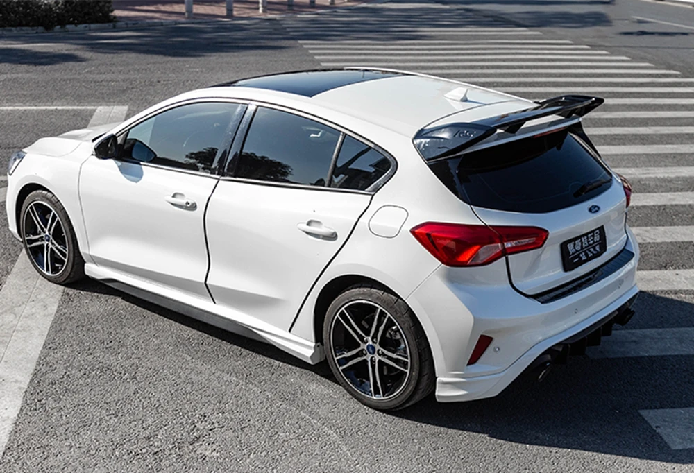 Автомобильный Стайлинг для Ford Focus спойлер- ABS пластик Неокрашенный праймер цвет задний спойлер крыло крышка багажника протектор