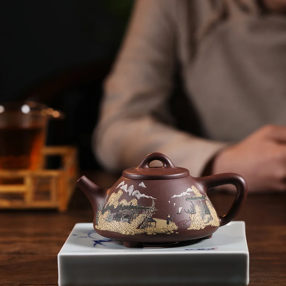 

Yixing Clay Teapot Masters Entirely Handmade Mud Draw Landscape Sub-Smelting Stone Scoop Pot Raw Ore Bottom Slot qing ni 300cc
