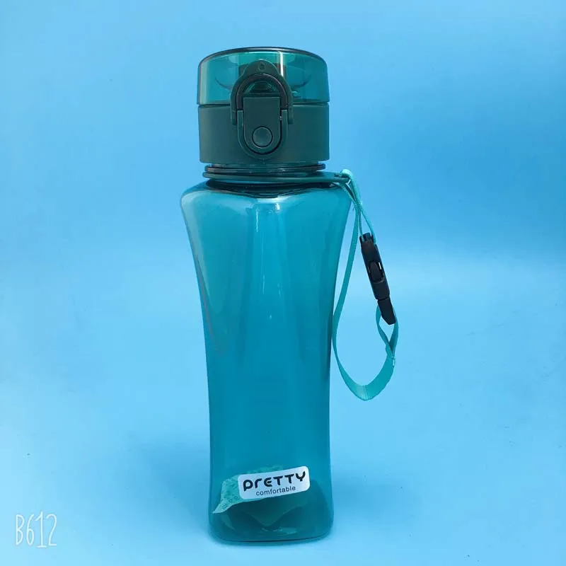 Спортивные Бутылки для воды 400/600ml Протеин шейкер для путешествий на открытом воздухе Портативный герметичные Тритан Пластик напитков бутылка без добавления бисфенола А - Цвет: Зеленый