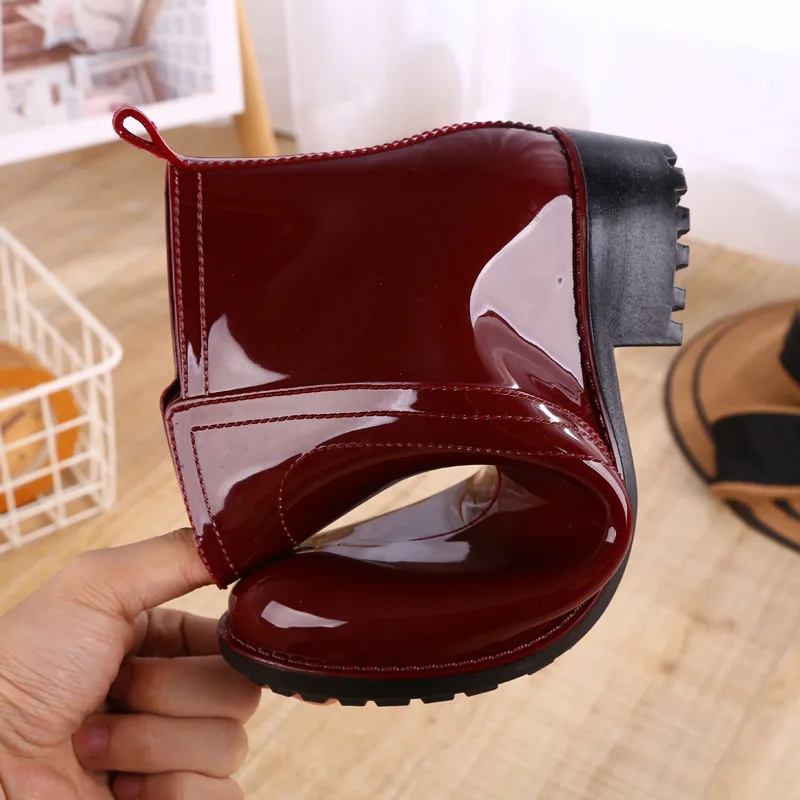 Tanie Deszcz buty wodoodporne buty kobieta woda gumowy sznur Up Martin buty do szycia stałe płaskie z buty buty kobiet 2020