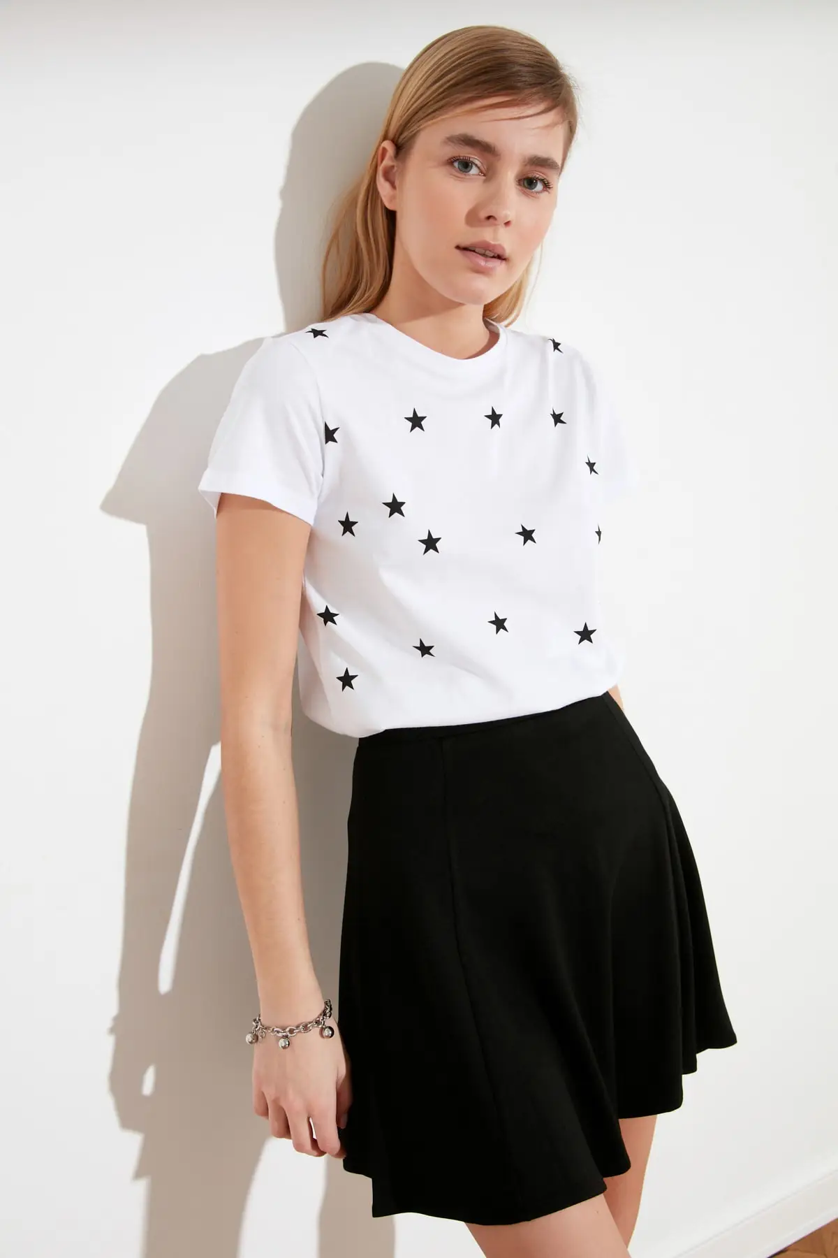 Базовая Трикотажная футболка с принтом звезды TWOSS20TS0757 | Женская одежда