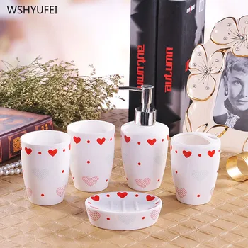 

Ceramic Heart Bathroom Accessories Set Washing Tools Mouthwash Cup Soap Toothbrush Holder Household Supplies Couple Cup Gift