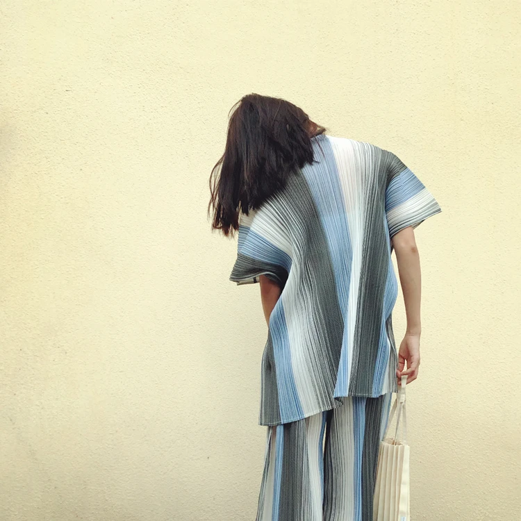 Miyake плиссированная Ограниченная серия, футболка, цветная, подходящая текстура, темпераментная рубашка