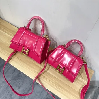 

2020 Tide New Bag Niche Hourglass Bag Ladies Handbag Messenger Bag Light Pink Letter Bag for Women