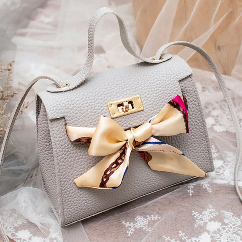 Women Elegant Scarf Handbag Ladies Casual Shoulder Messenger Bag Female Lock Crossbody Small Flap Bags Designer Handbags SS0423 (13)