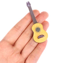 1 pieza de accesorios de guitarra para casa de muñecas instrumento en miniatura pieza para decoración del hogar chico muebles artesanales de madera ornamento escala 1/12