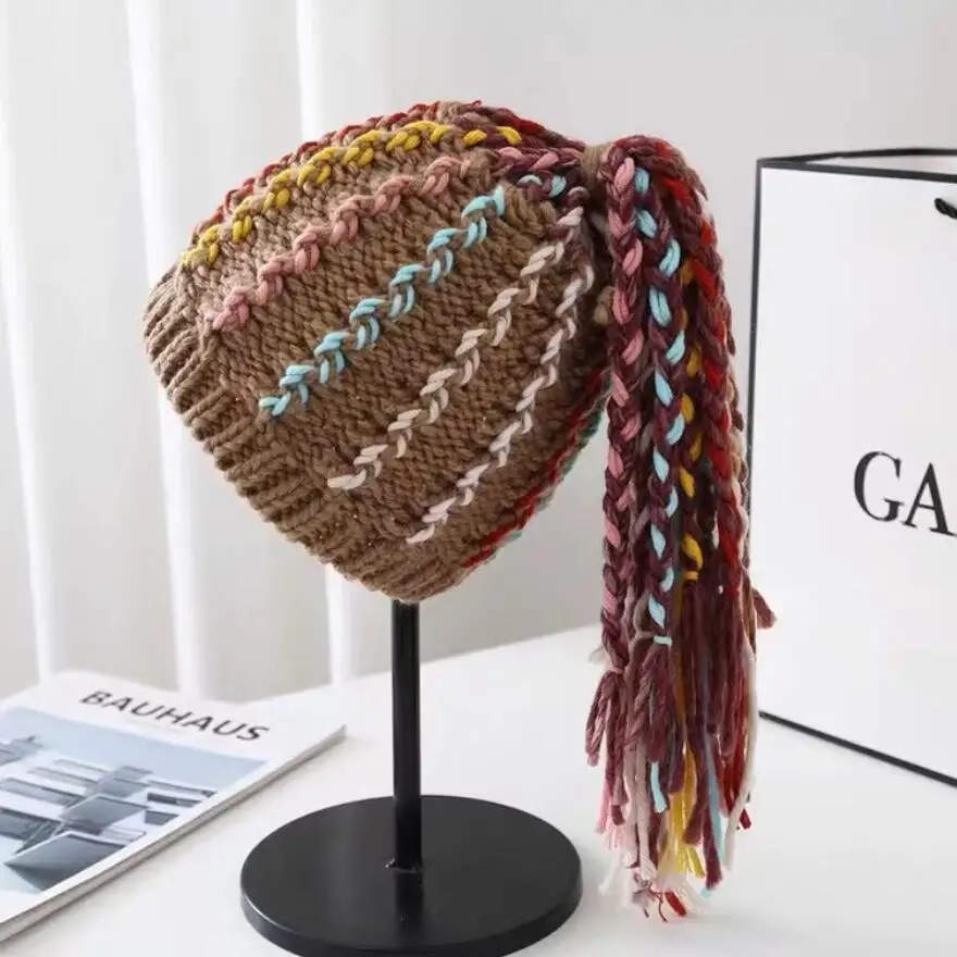Arco-íris para Meninas Chapéu de Inverno com Cauda Gorro Artesanal Colorido Multi Borlas Grossas Perucas 2022 2 multi borlas grossas perucas chapéu de inverno com cauda