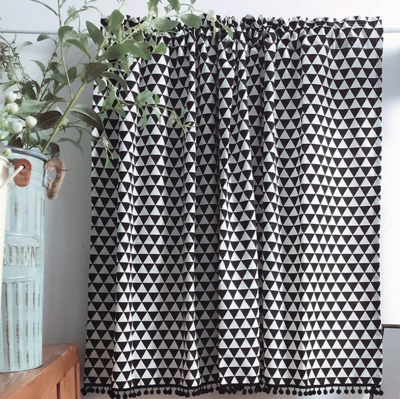 Nordic Half Curtain Geometric Black and White Triangular Lattice Pattern Cloth curtain for Bar Kitchen Cabinet Door | Дом и сад