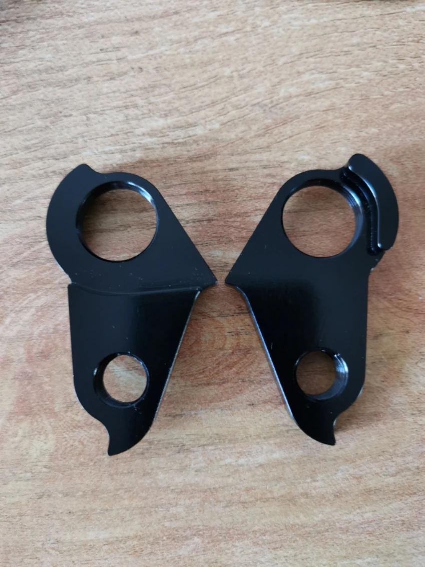 

1pc Cycle / Bike alloy rear gear mech derailleur hanger drop out with Bolts for YT INDUSTRIES - (Version 2) Capra