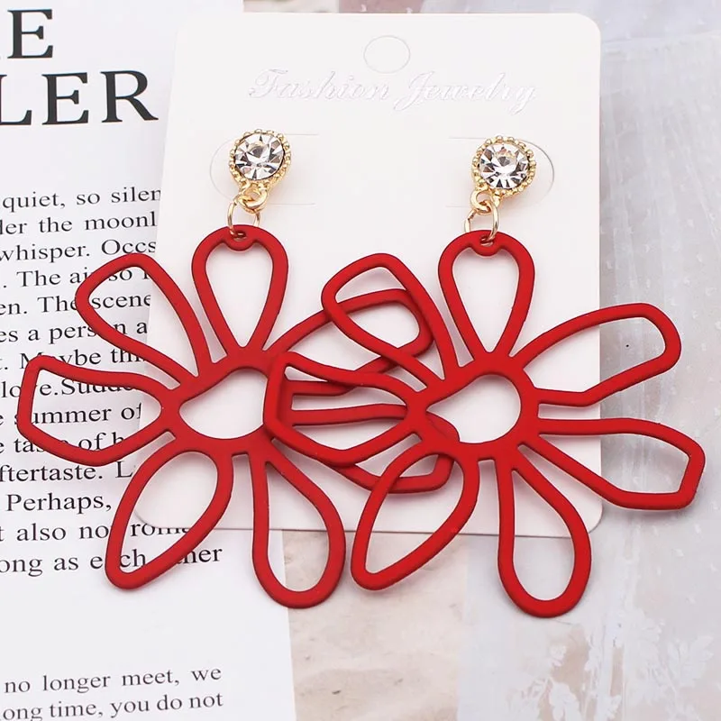 

ES881 European Exaggerated Metal Earrings For Women Female Personality Korean Hollow Flowers Drop Earrings Fashion Party Jewelry