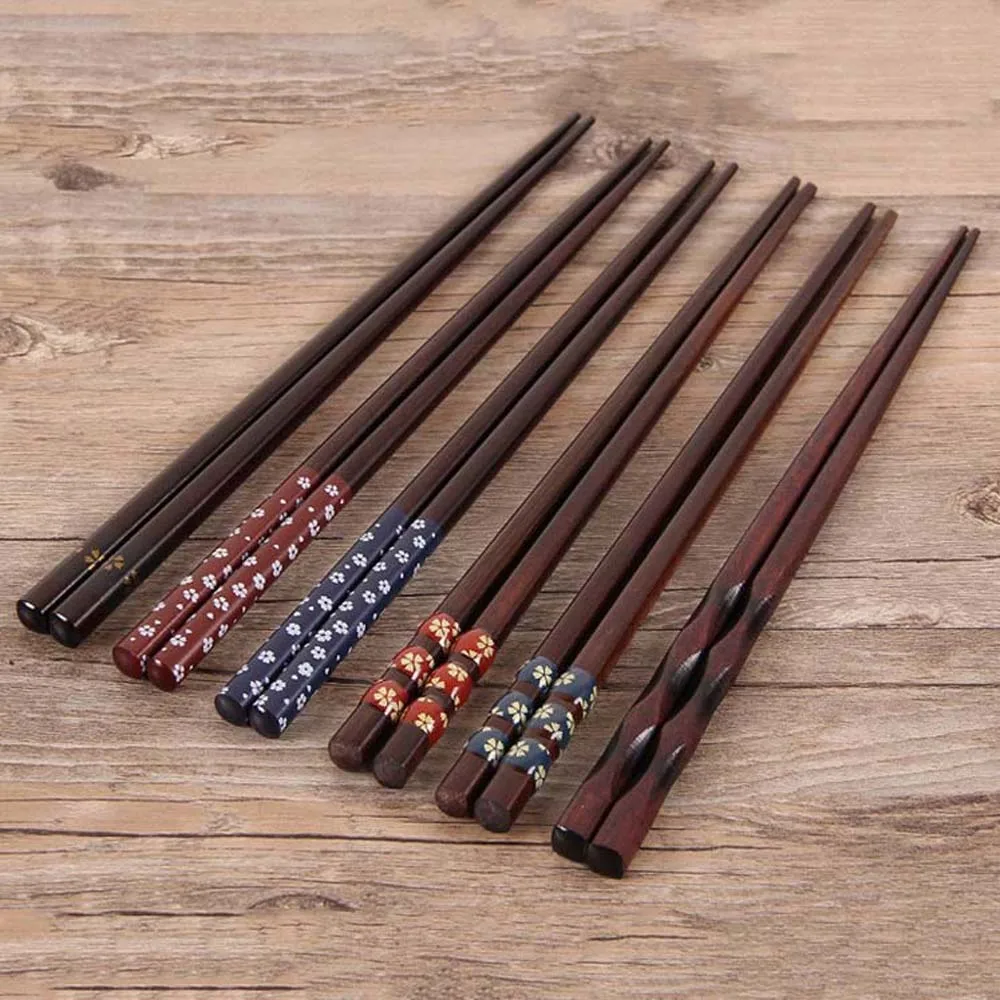 

1 Pair Japanese Style Natural Wooden Chopsticks For Creative Pattern Chopsticks Kitchen Tool Restaurant Reusable