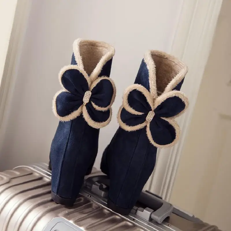

Increased Short Women Snow Boots winter 2019 New Round Head Sleeve Warm Martin boots Wedge With Size Code Women's Shoes