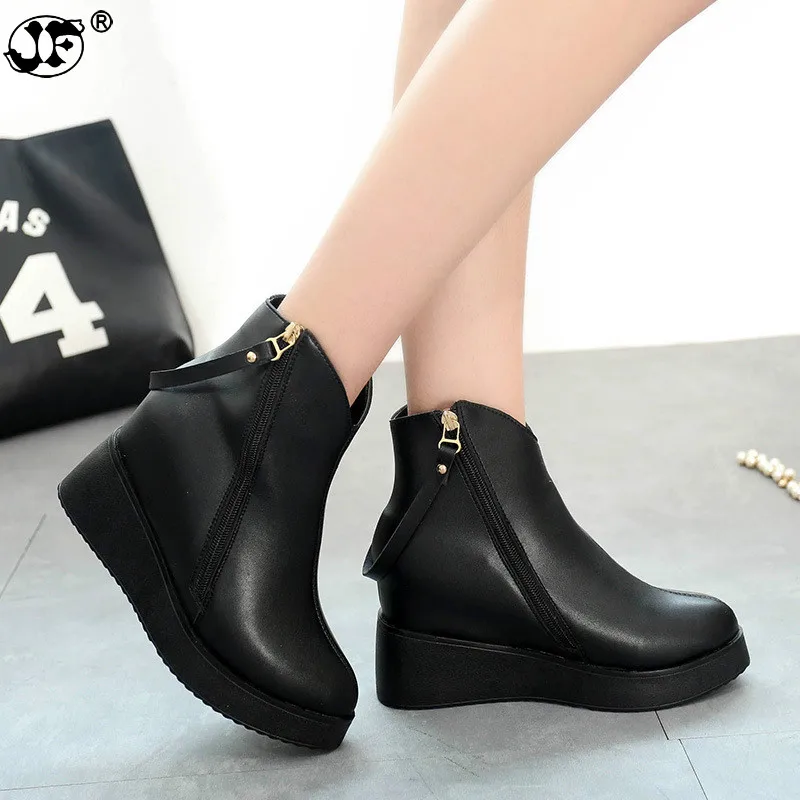

2019 new fall boots women within the higher slope with boots female foot black round Martin boots boots tide shoes hjm89