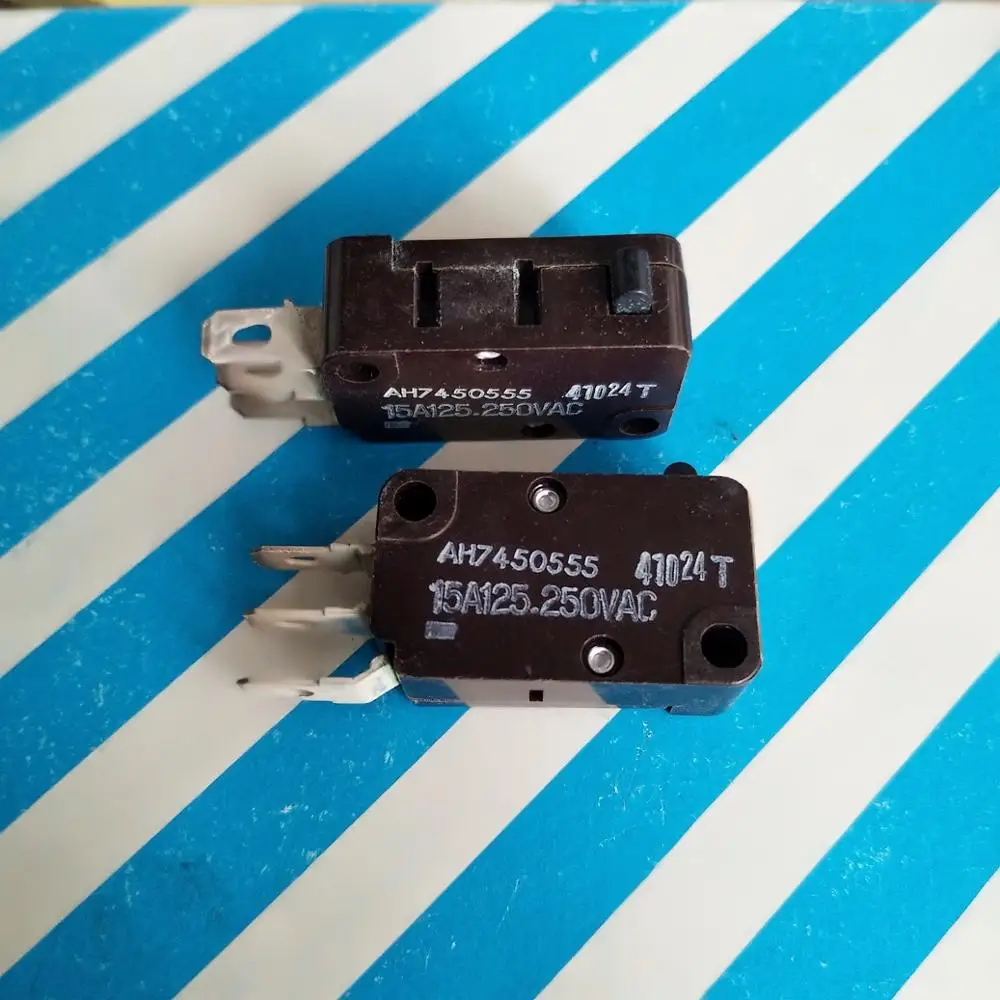 

AH7450555 Micro Limit Switch 15A 125.250VAC