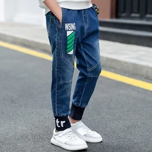 Детская обувь diimuu/джинсы длинные джинсовые штаны для мальчиков повседневные брюки для маленьких мальчиков 5-13 лет штаны с эластичной резинкой на талии свободные джинсы с бантом для мальчиков