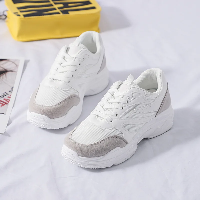 

2019 Spring And Summer New Simple Breathable Sweat-absorbent Sports Shoes Large Size Wild Round Head Women's Dad Shoes