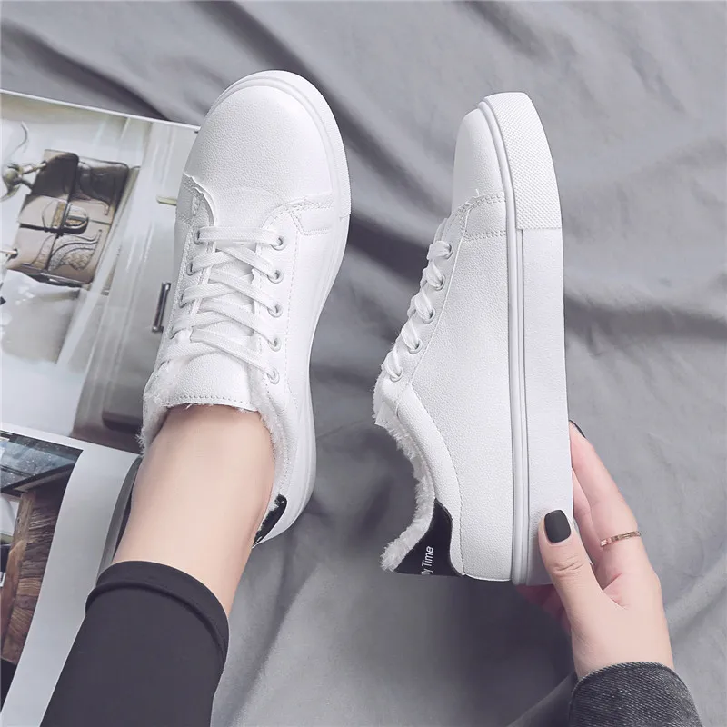 

Shoes Woman 2020 All-Match Round Toe Female Footwear Designer Brand Luxury Women Clogs Platform Casual Sneaker New Summer Dress