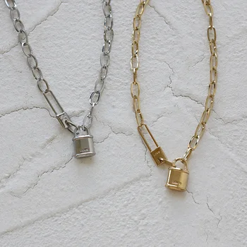 

Amaiyllis 18K Gold Lock Pin Charms Clavicle Chain Necklace Pendants BF Wind Chain Lock Pendants Necklace For Female Jewelry