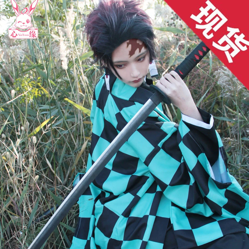 Кимоно для косплея в стиле аниме «Demon Slayer Kimetsu no Yaiba Kamado Tanjirou»; кимоно+ обувь+ парик+ серьги